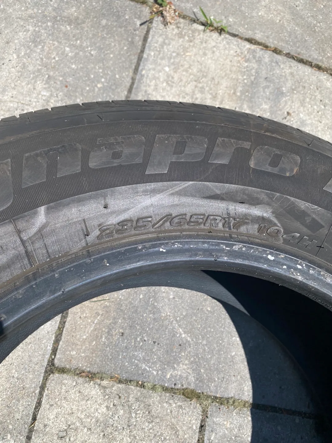 Hankook Dynapro HP2 Tire - 235/65R17 image indicator(3)