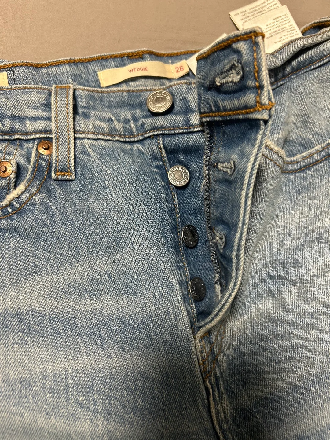 Levi's Wedgie Jeans - Size 26 image indicator(4)
