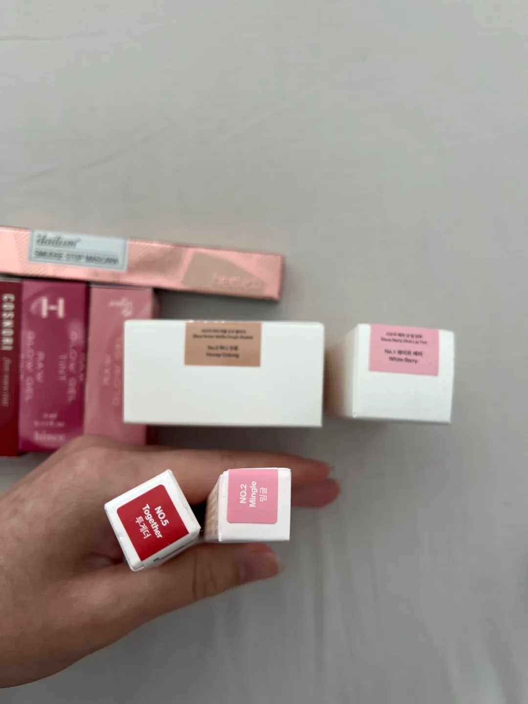 Cosnori, Hince, Unleashia Lip Tints & Mascara image indicator(2)