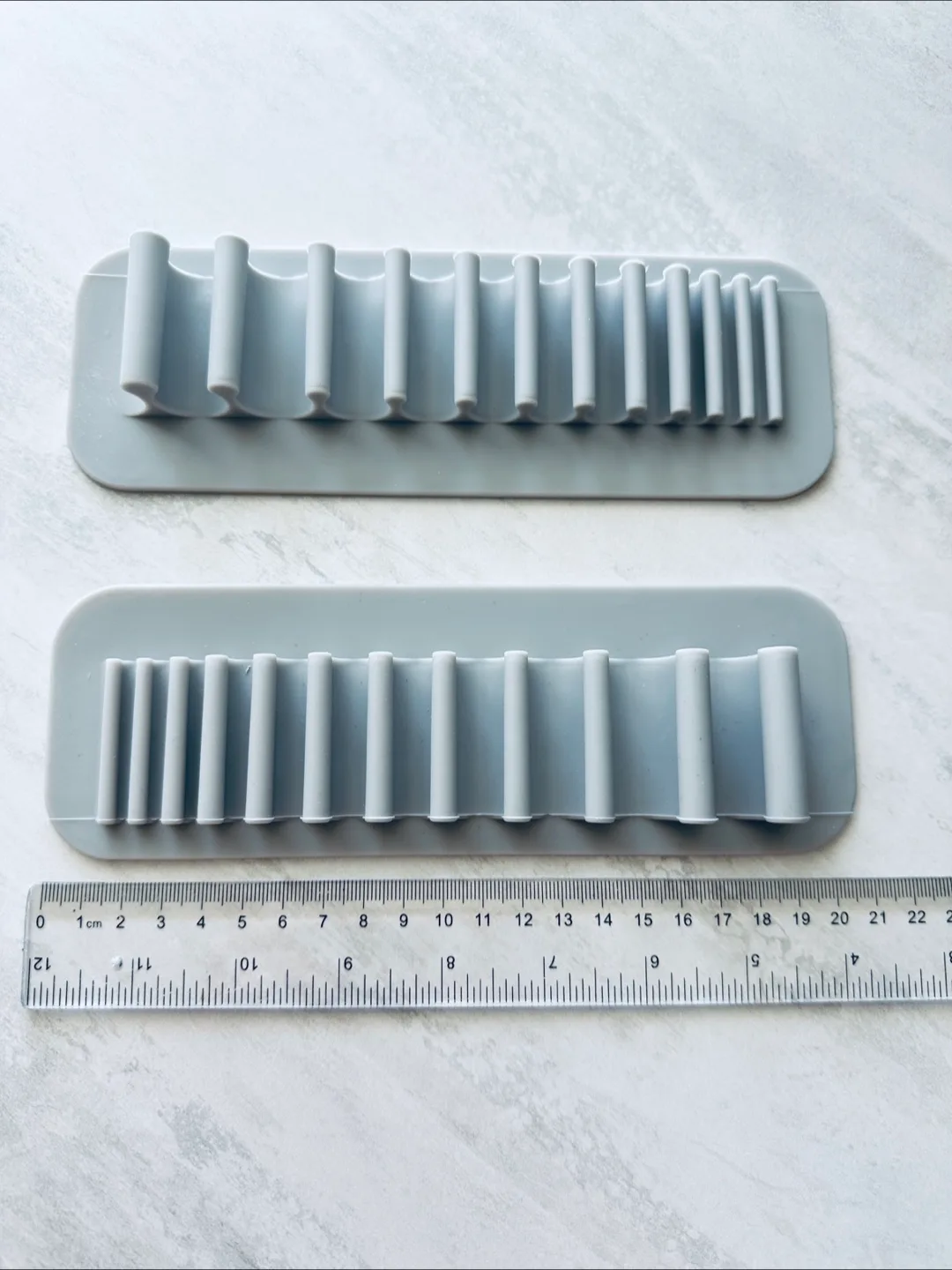 Mirror attachment holder for makeup brushes and shavers etc thumbnail