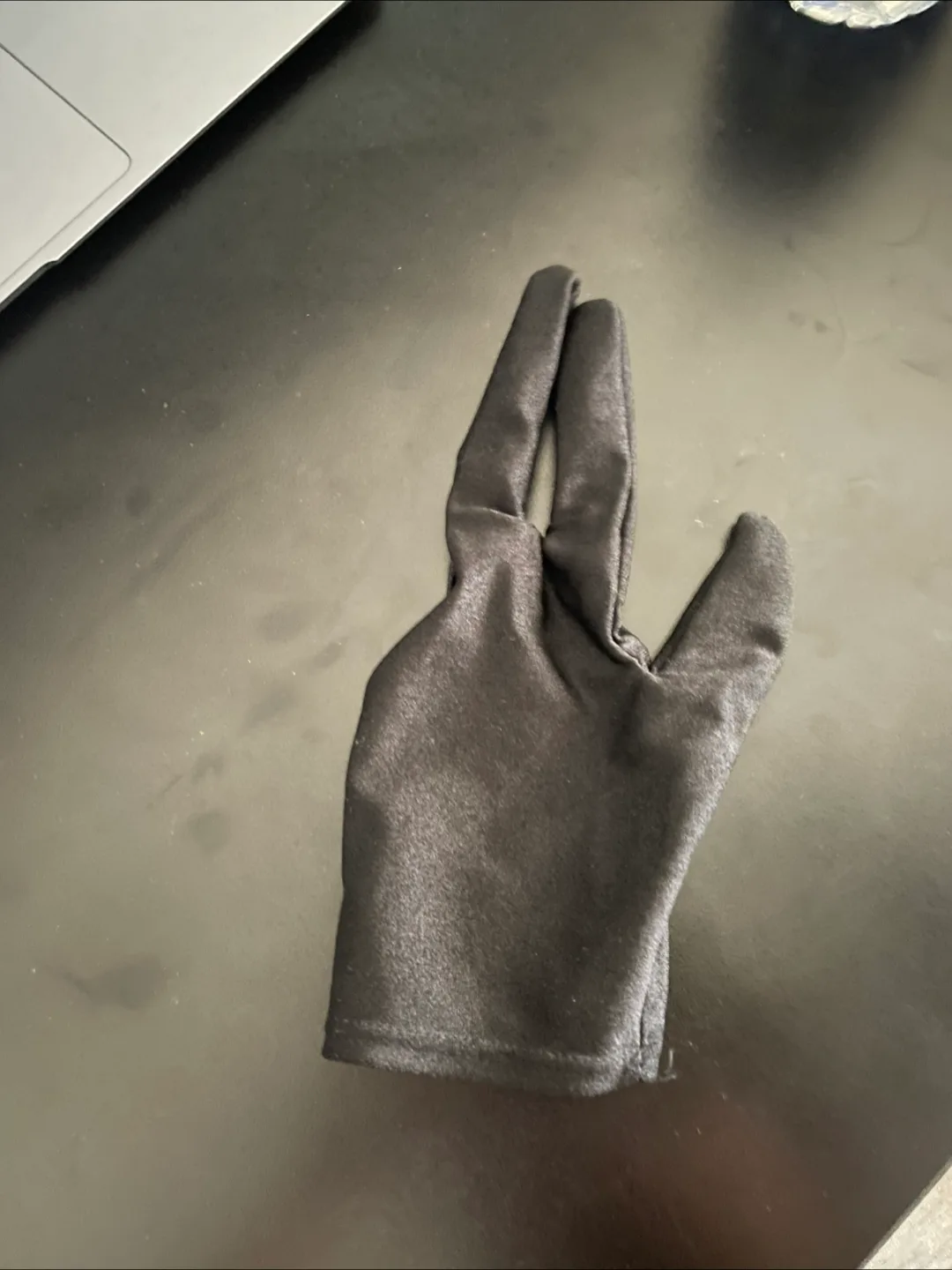 Yo yo glove thumbnail