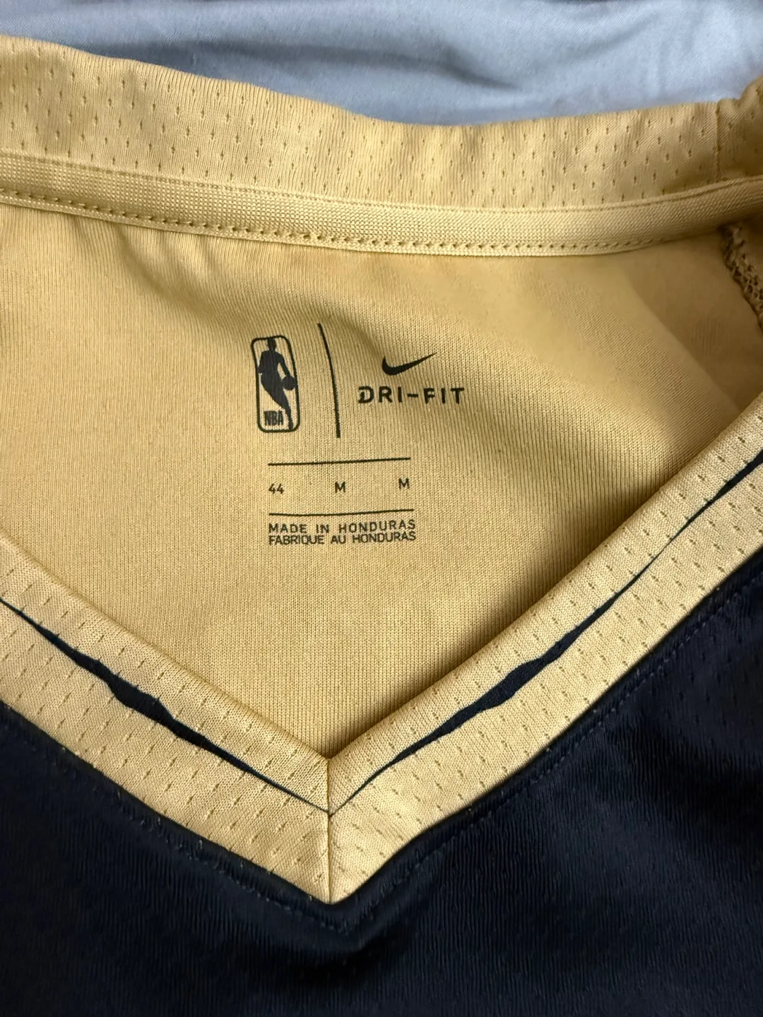 Nike Toronto Raptors Lowry Jersey - Size M image indicator(2)