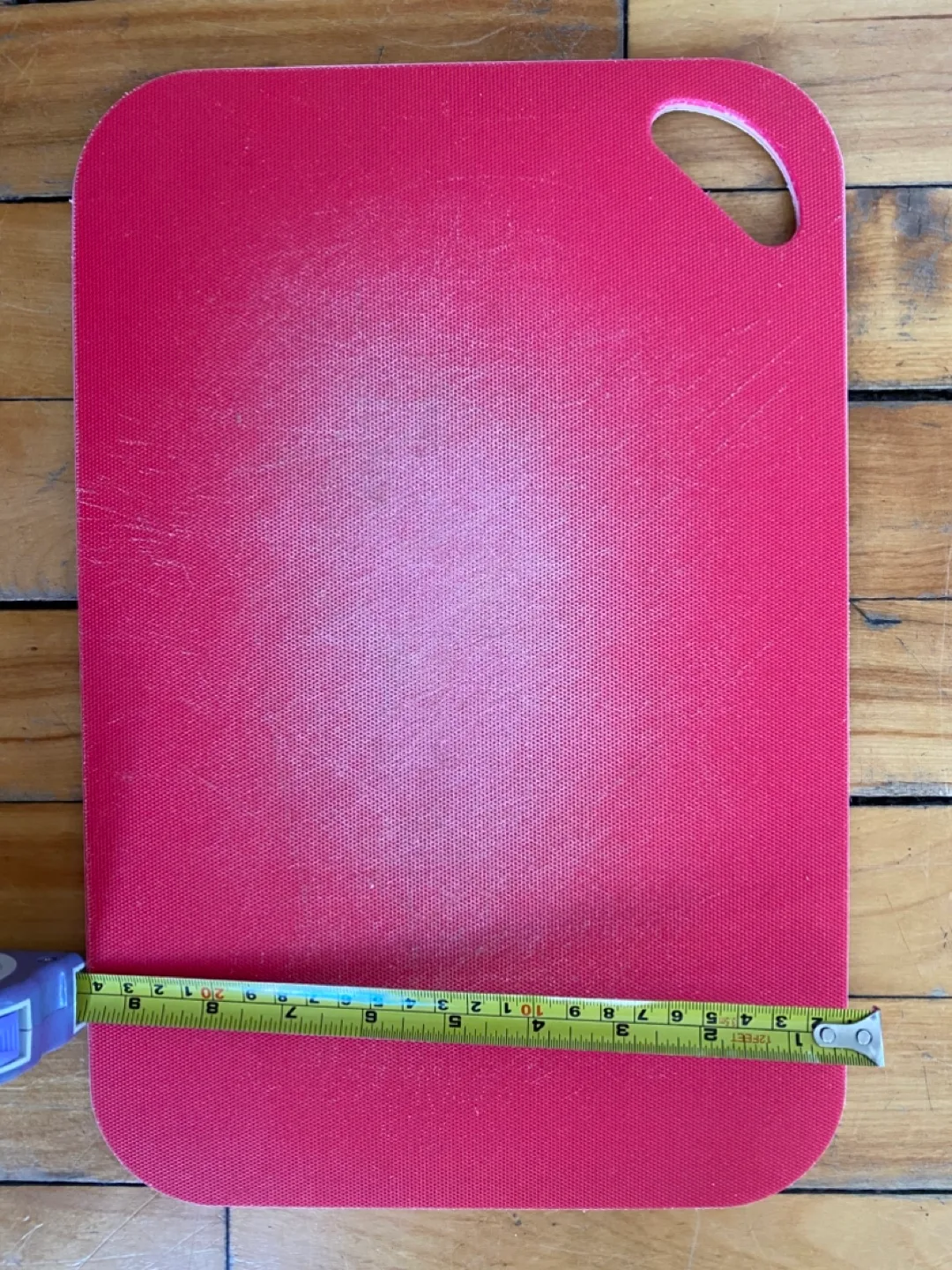 Red Cutting Board & Kitchen Utensils image indicator(4)