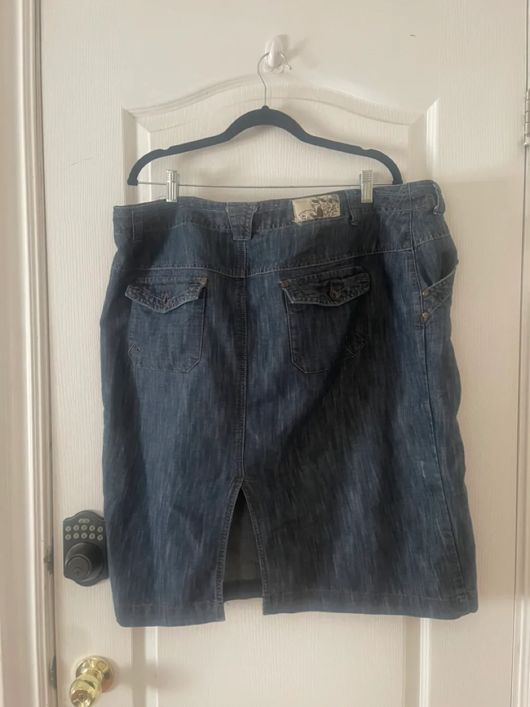 Light denim skirt sz18 image indicator(2)