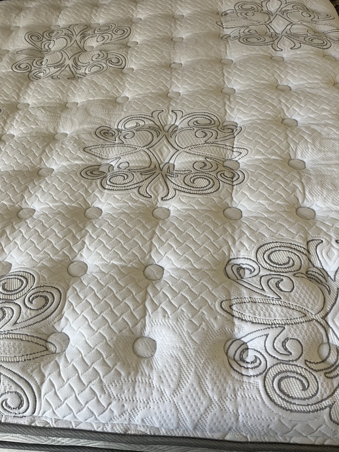 Queen size Mattress - photo 3