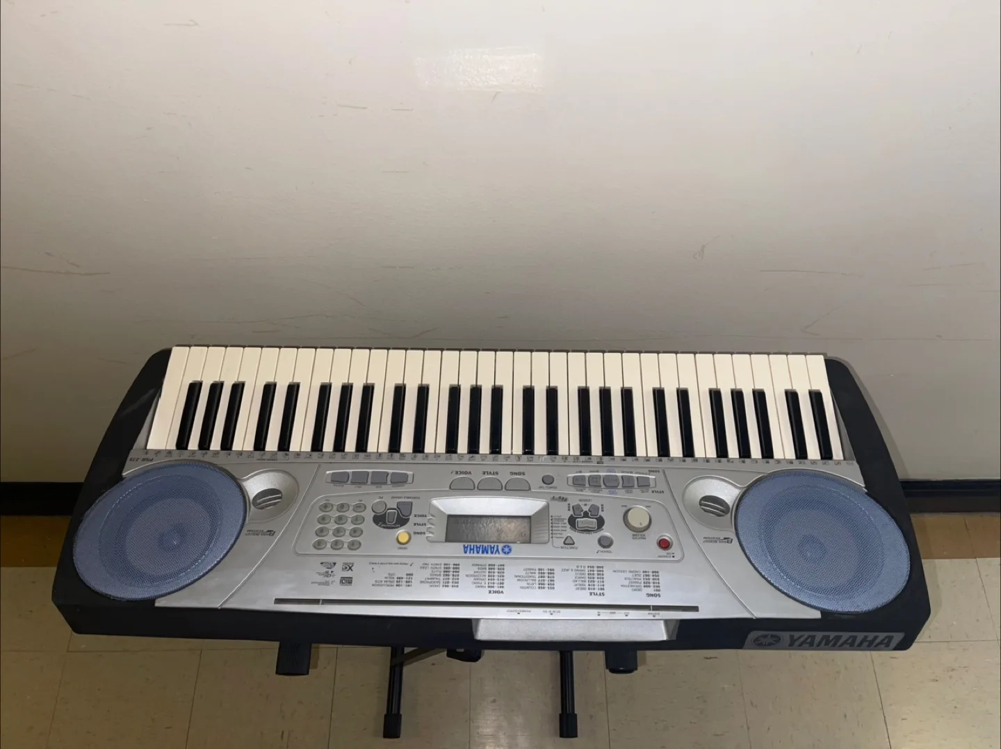 Yamaha PSR-275 Portable Keyboard thumbnail