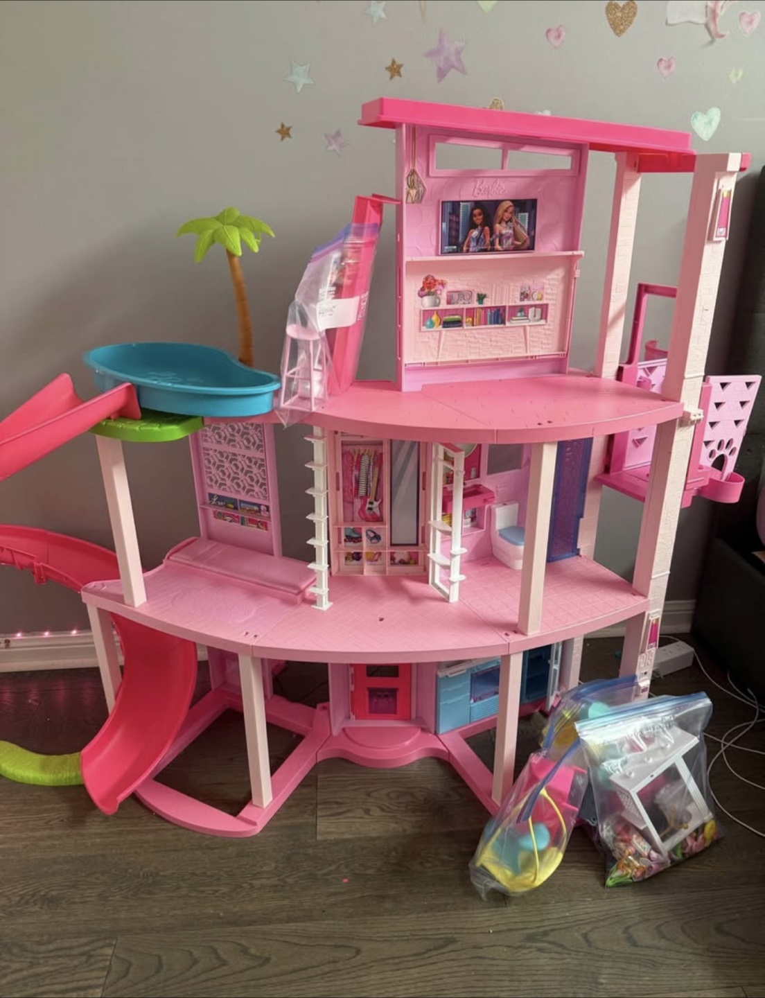 Barbie Dreamhouse Dollhouse - like new - photo 3