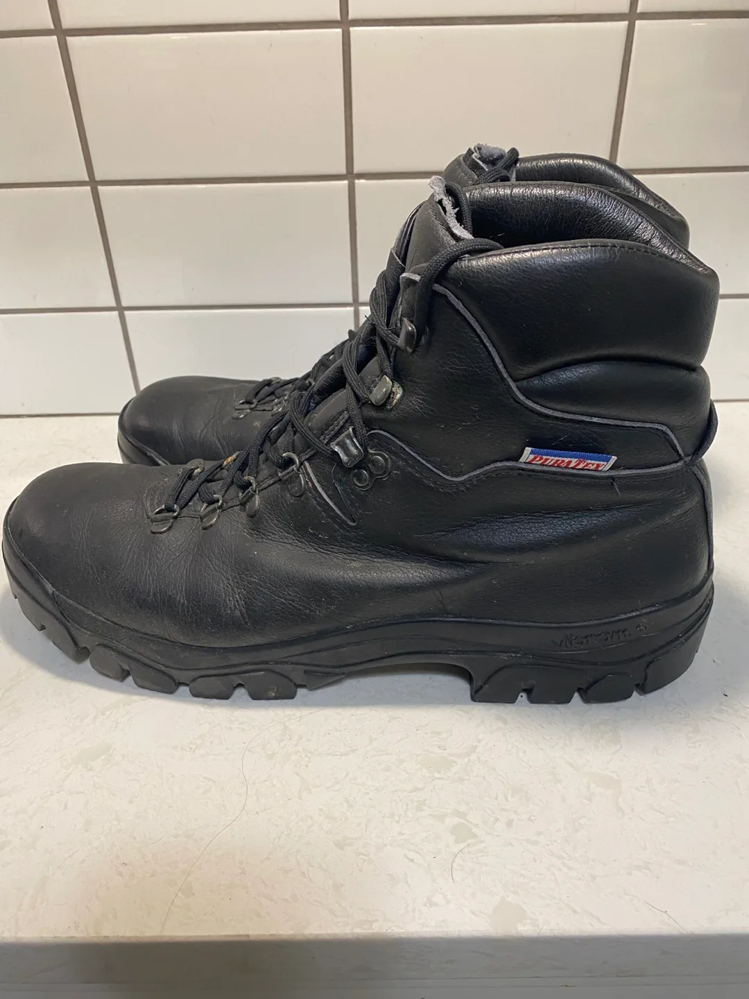 Men’s Hiking Boots image indicator(4)