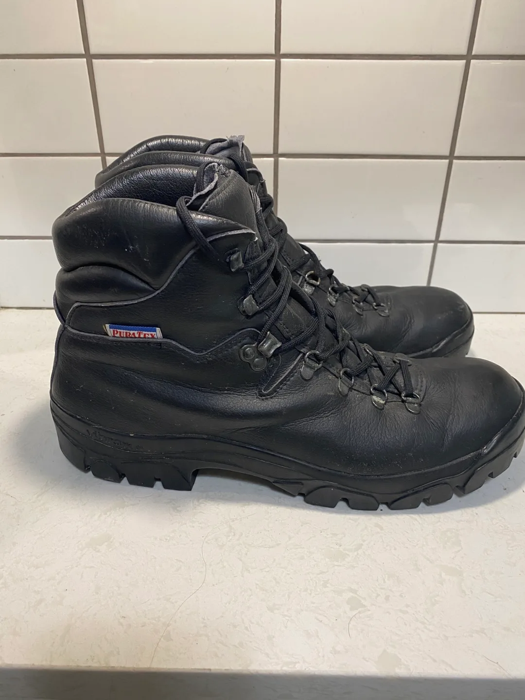 Men’s Hiking Boots image indicator(2)