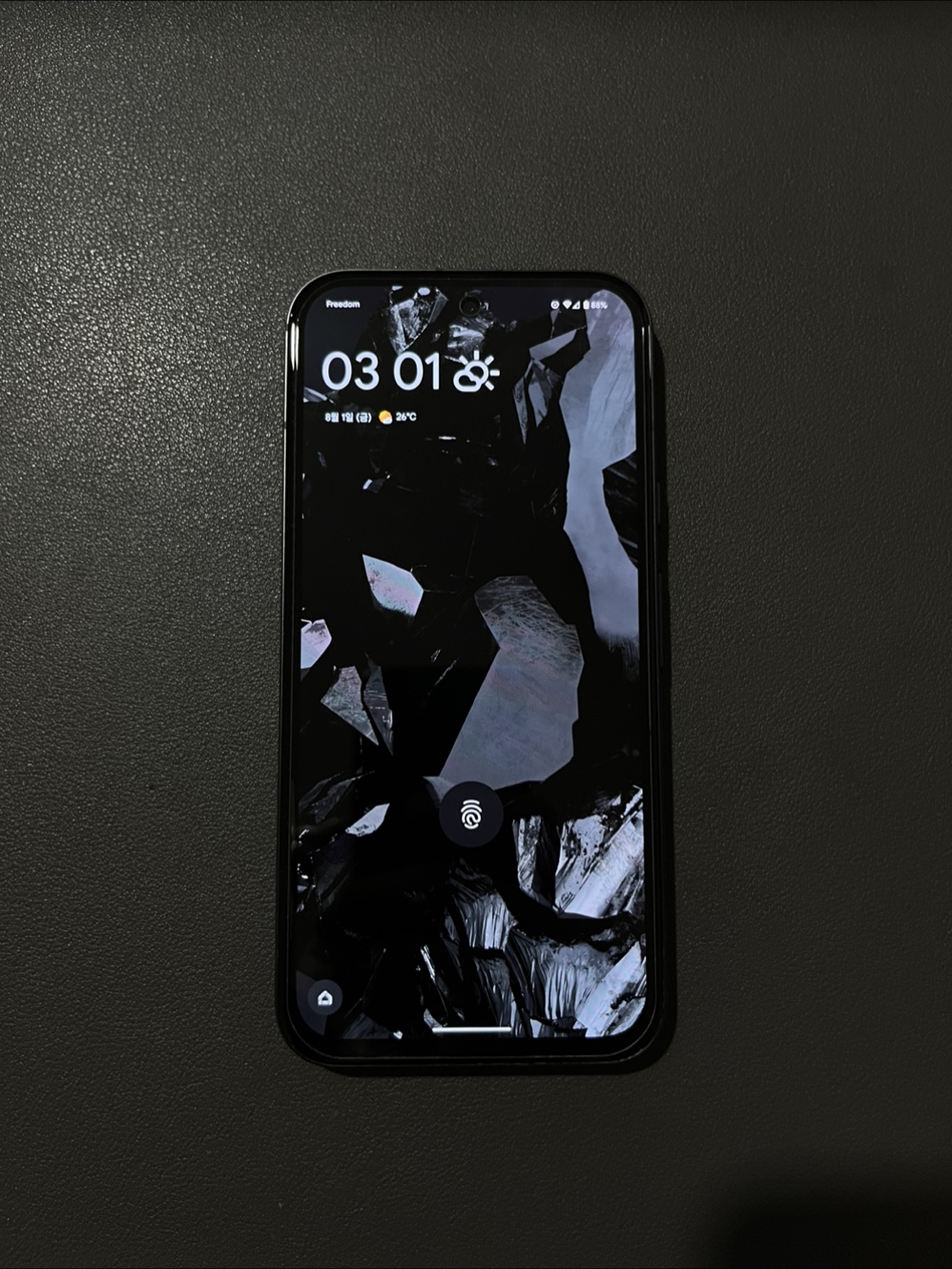 Google Pixel 8a - photo 2