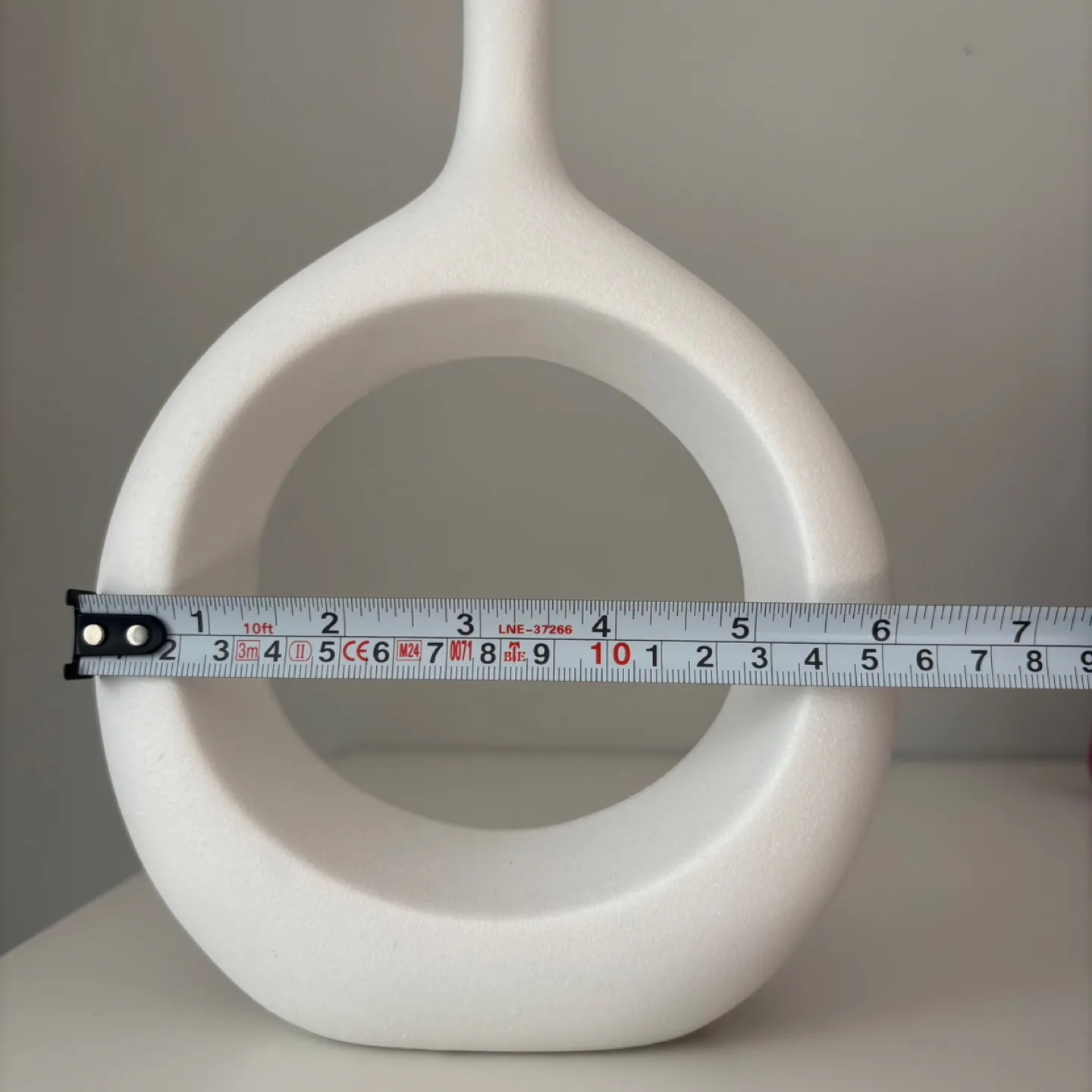 White Ceramic Vase image indicator(7)