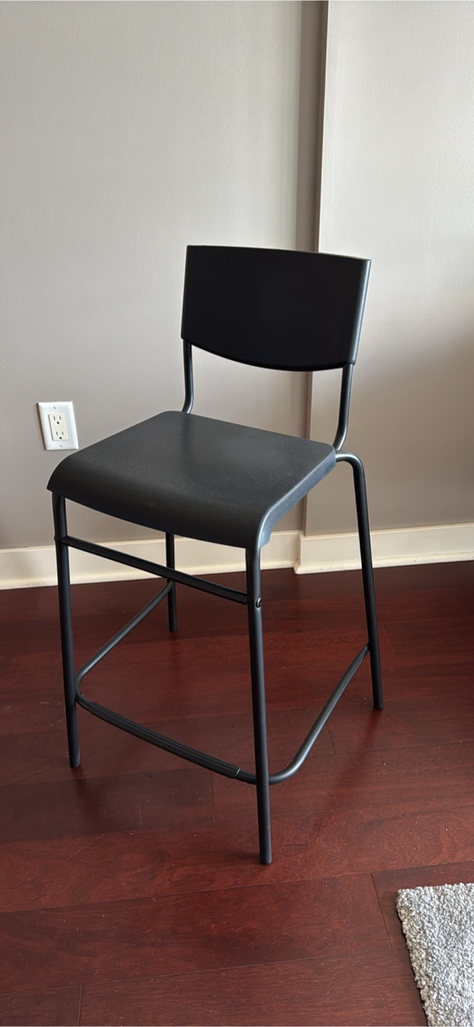 Set of 4 x Black Bar Stool
