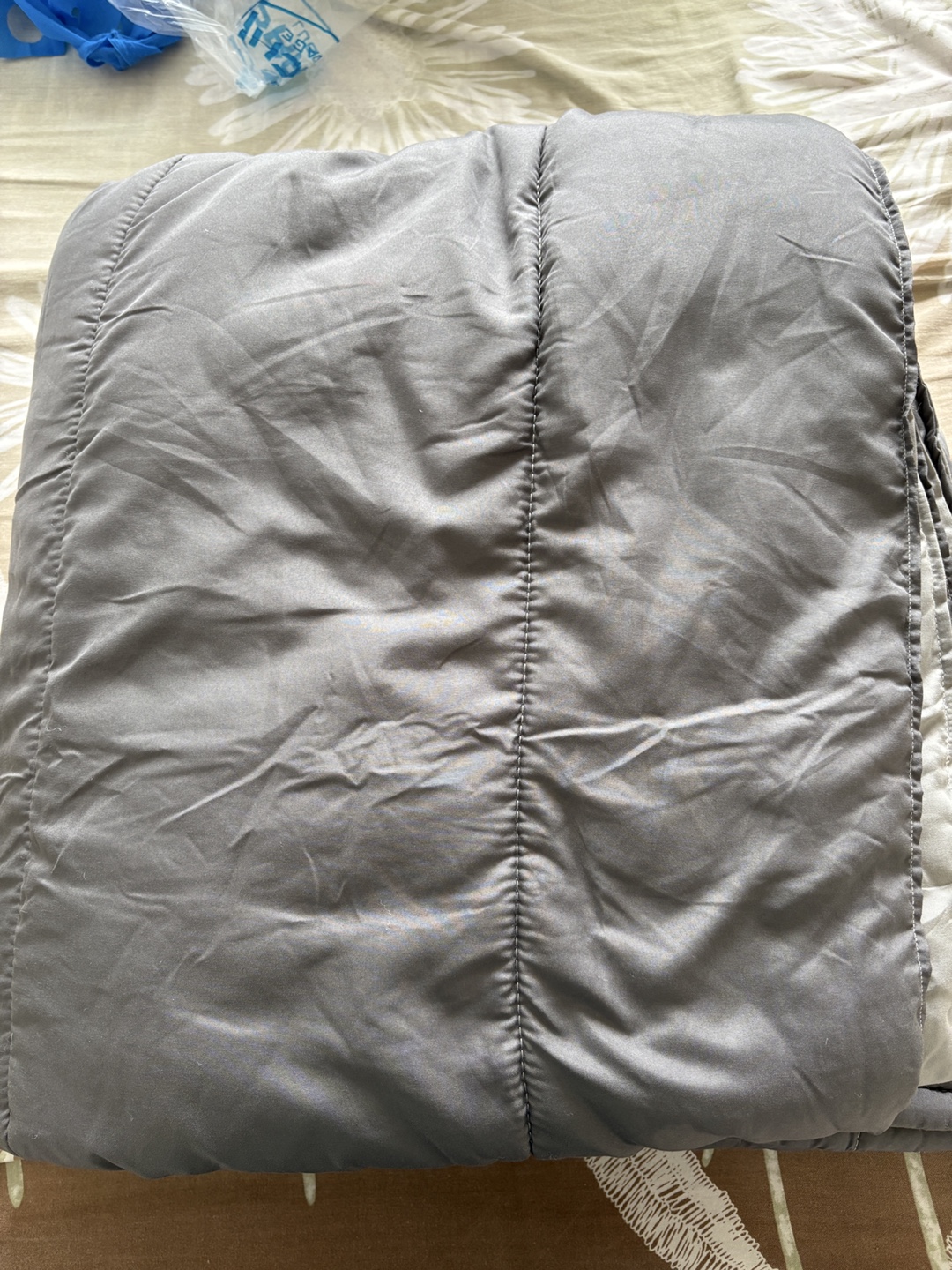 Brand new Mainstays Queen size double sided comforter / blanket - photo 2