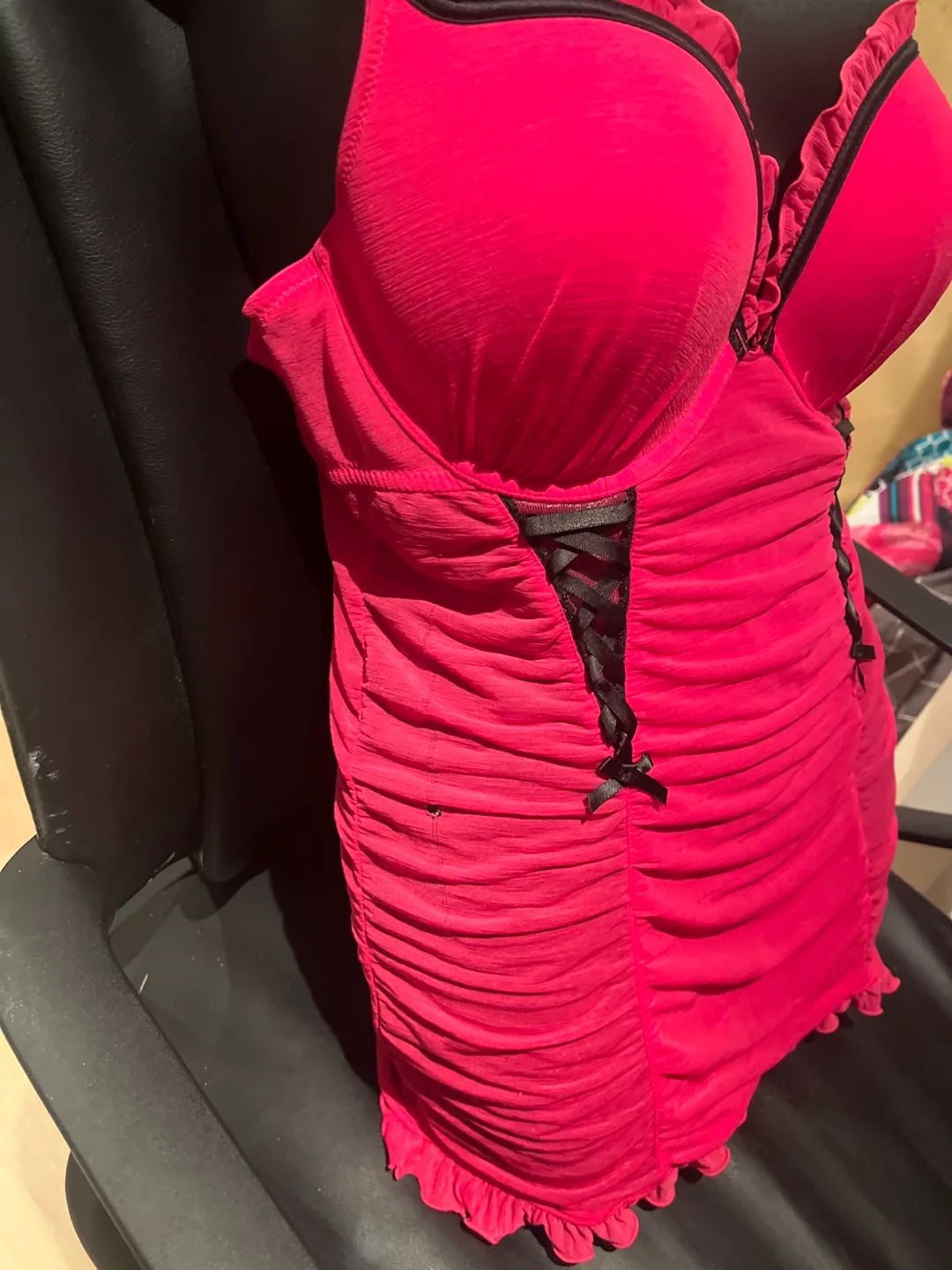 Victoria's Secret Lingerie Pink Size L image indicator(2)