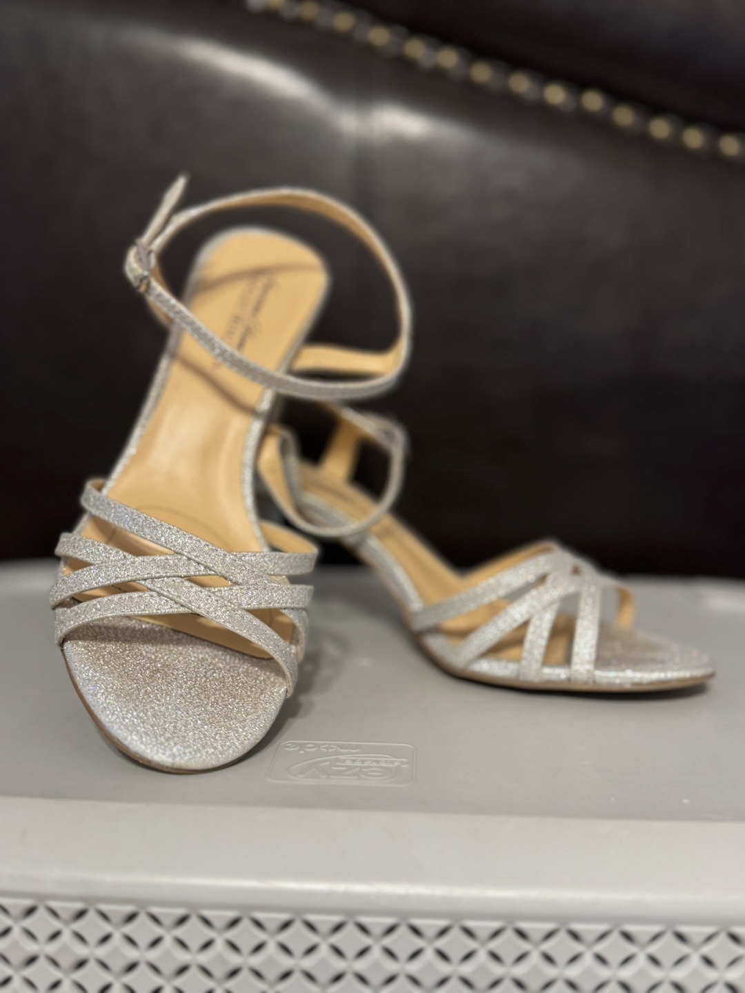 Badgley Mischka Silver Heels Size 7.5