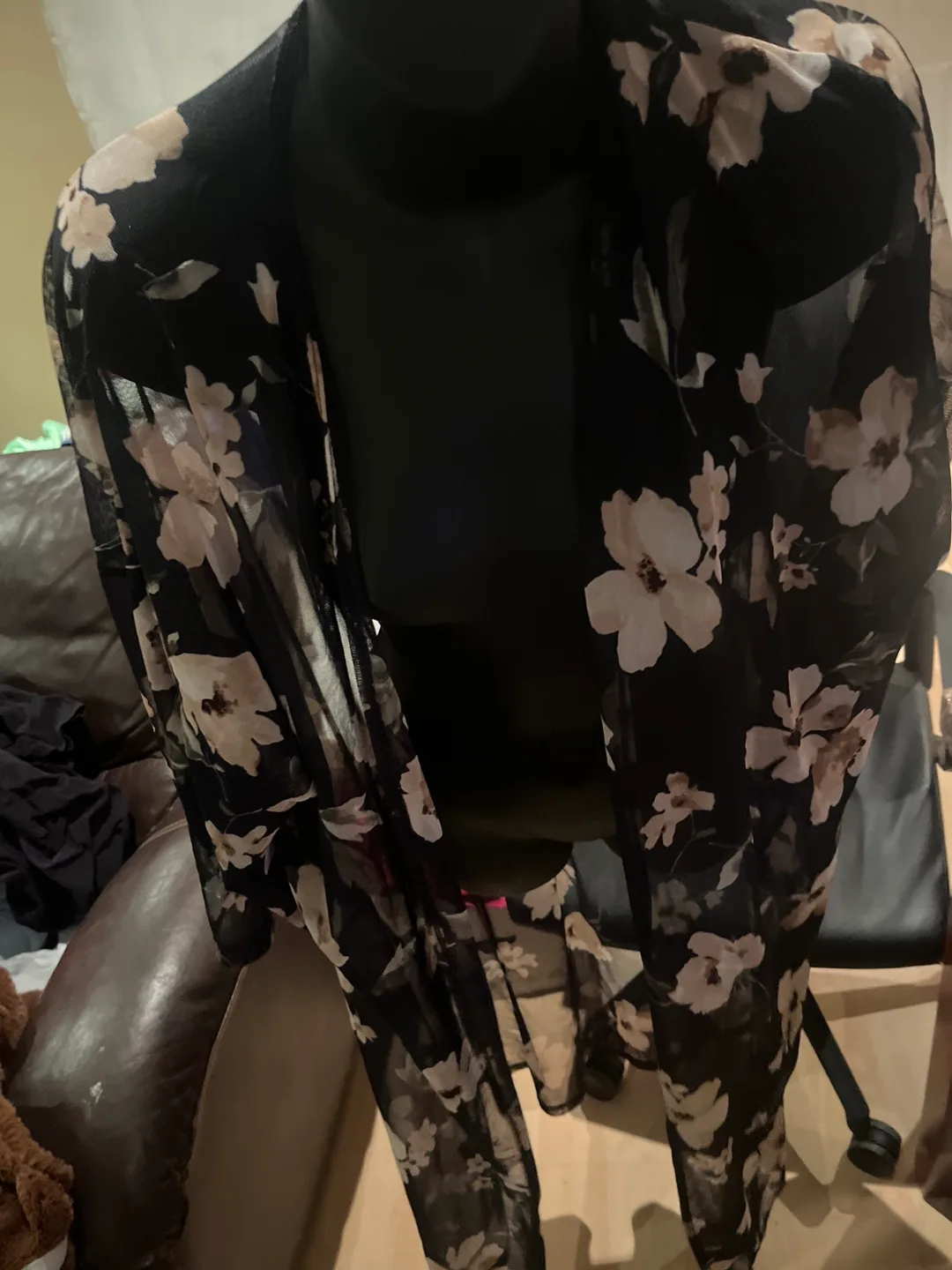 Floral Print Kimono - Black & Beige image indicator(3)