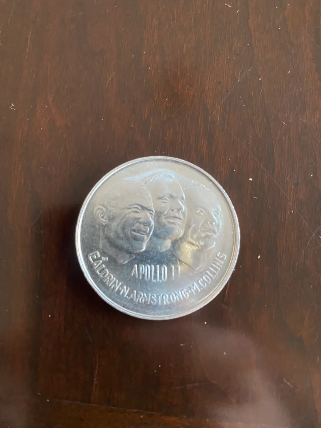 Apollo 11 Commemorative Coin image indicator(3)