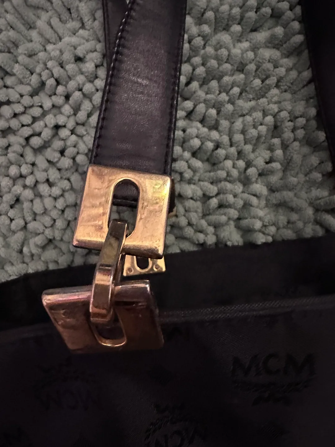 MCM Black Tote Bag image indicator(4)