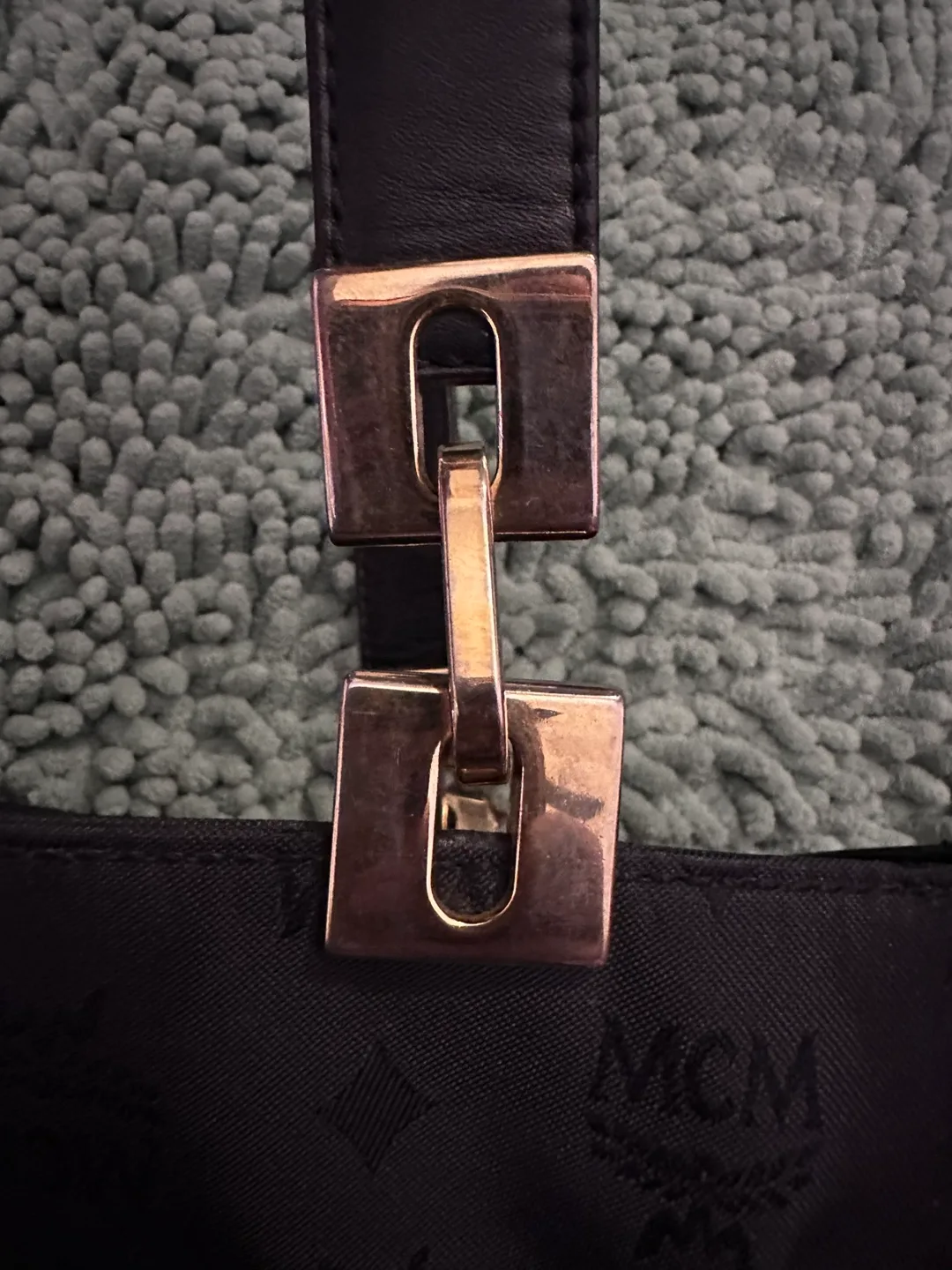 MCM Black Tote Bag image indicator(5)