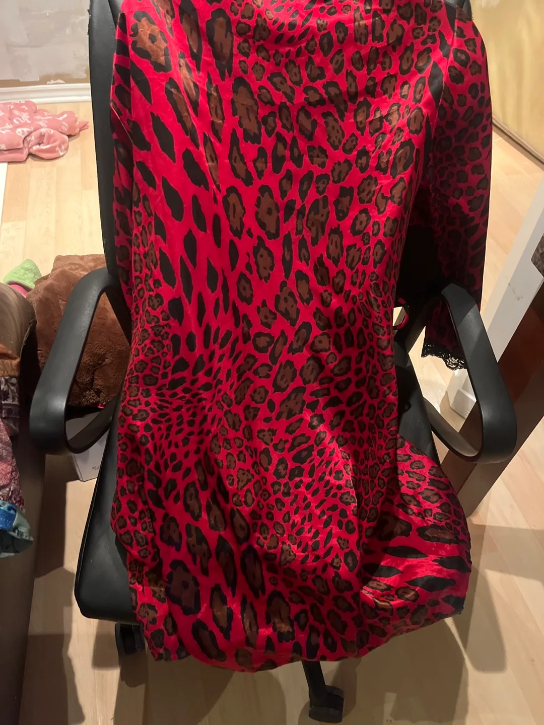 La Vie en Rose Red Leopard Robe - S/M image indicator(3)