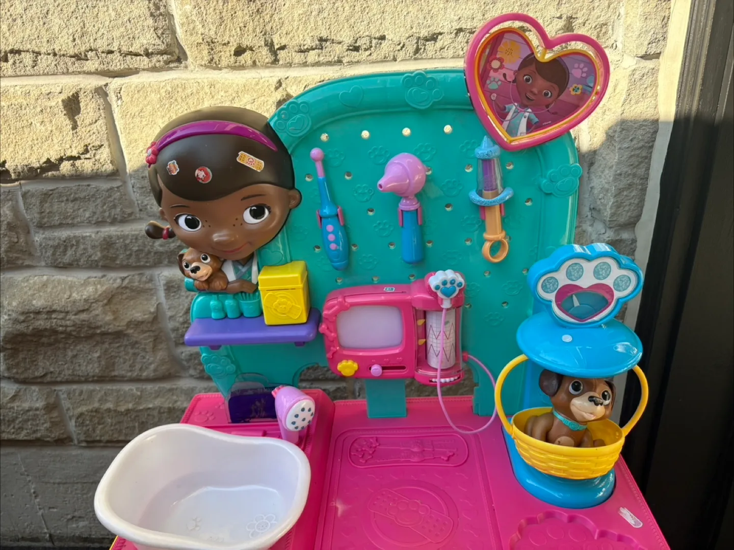 Doc McStuffins Pet Rescue Mobile Playset image indicator(2)