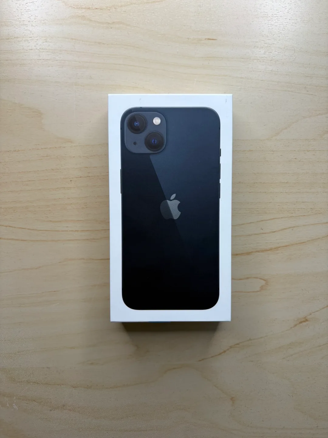 Brand New iPhone 13 128gb Unlocked thumbnail