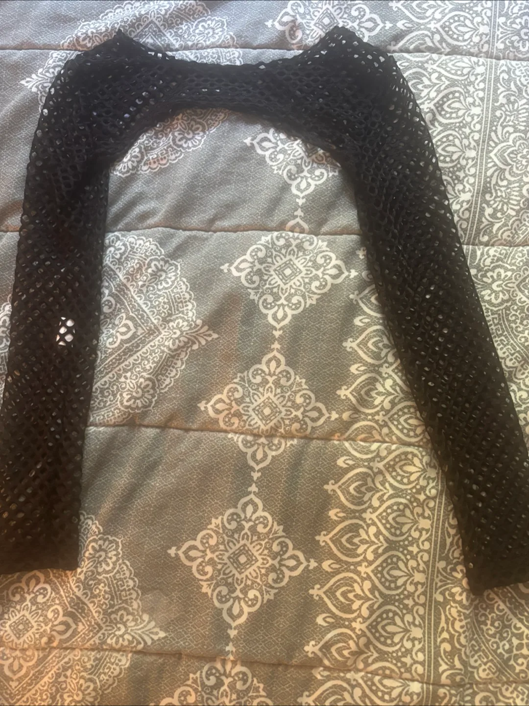 Black Fishnet Shrug image indicator(2)