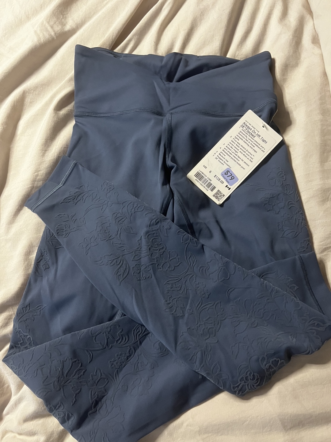 New lululemon Always on tight size 6