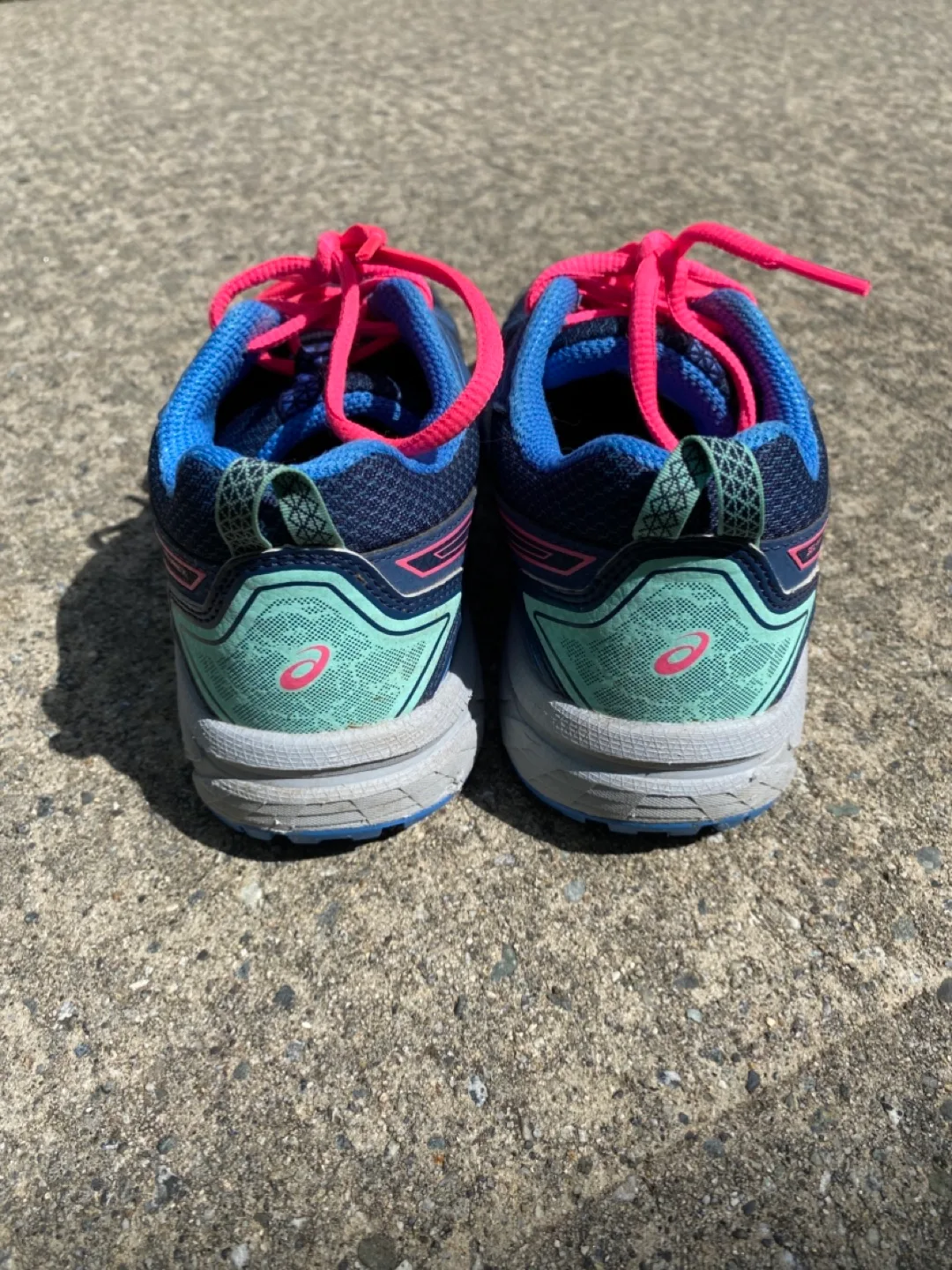 Asics Gel-Venture Women’s Running Shoes - Size 3 image indicator(3)