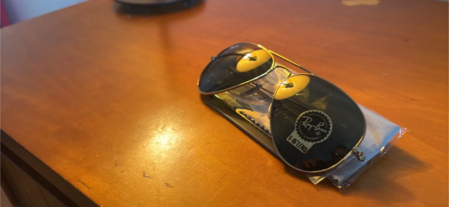Brand New Ray-Ban Aviator Large Metal - Never Worn thumbnail