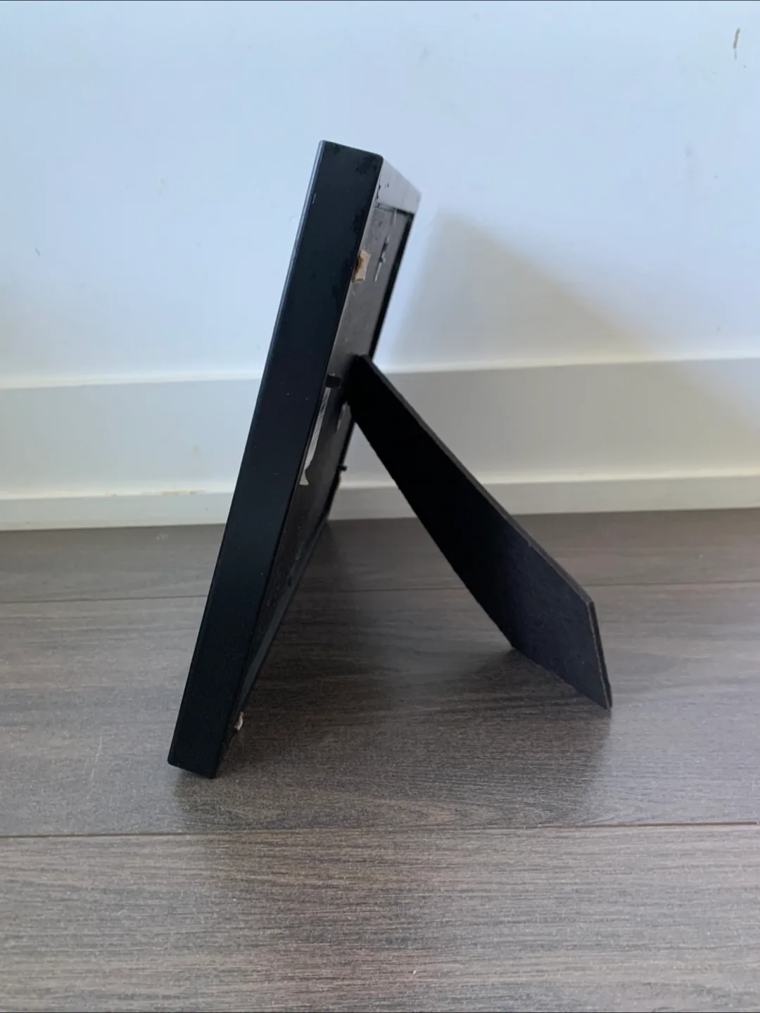 Beautiful frame! 9” x 11” x 0.75” image indicator(4)