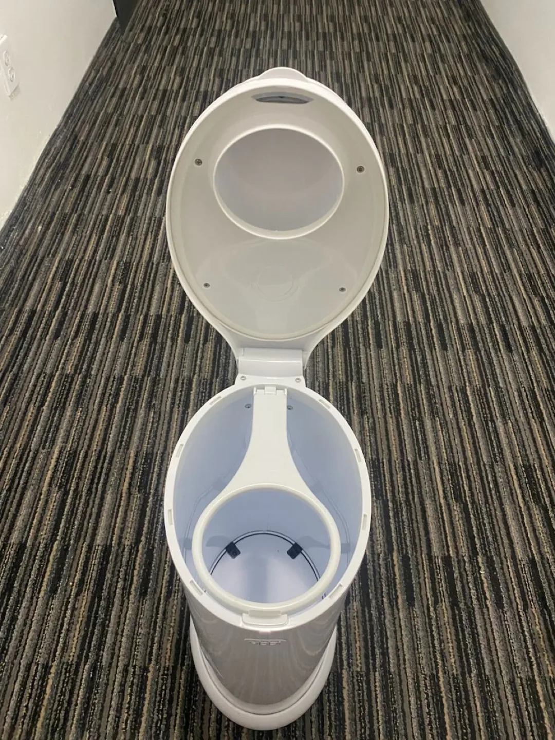 Ubbi Diaper Pail - White image indicator(6)