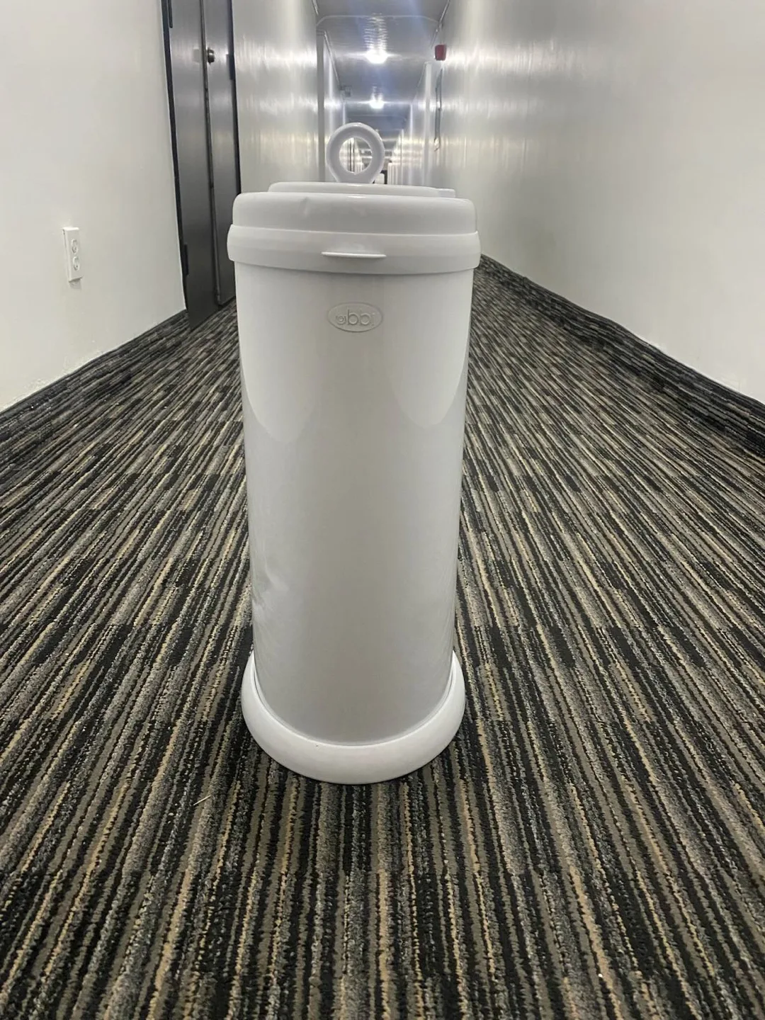 Ubbi Diaper Pail - White image indicator(2)