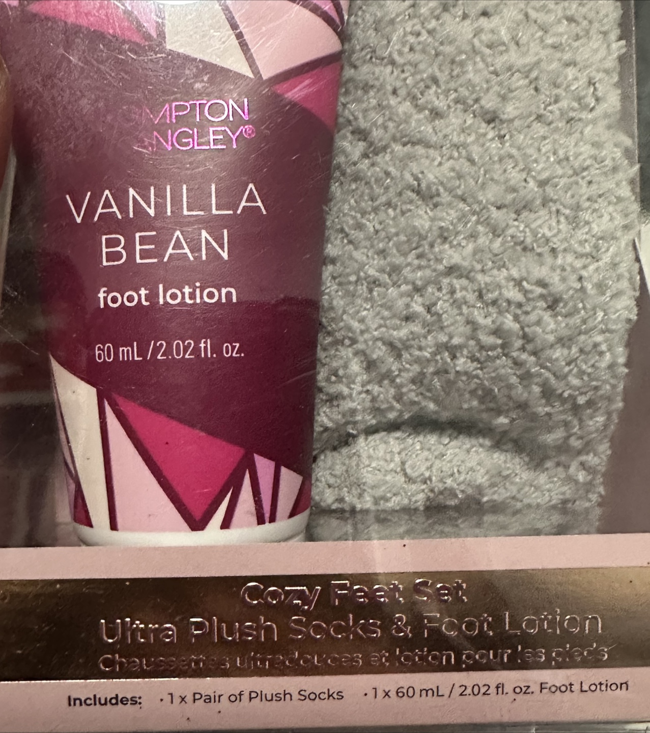 Cozy Feet Set | Ultra Plush Socks & Foot Lotion