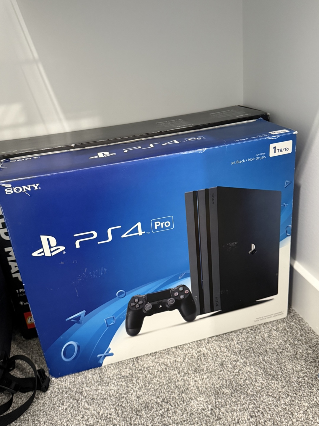 Sony PS4 Pro 1TB Jet Black - Like New!