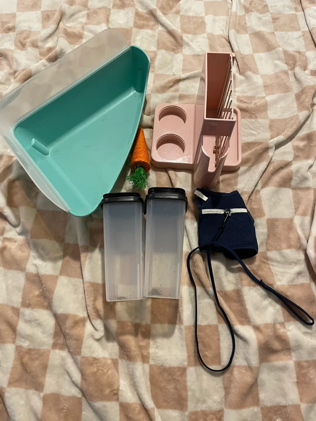 Guinea Pig Supplies Lot thumbnail