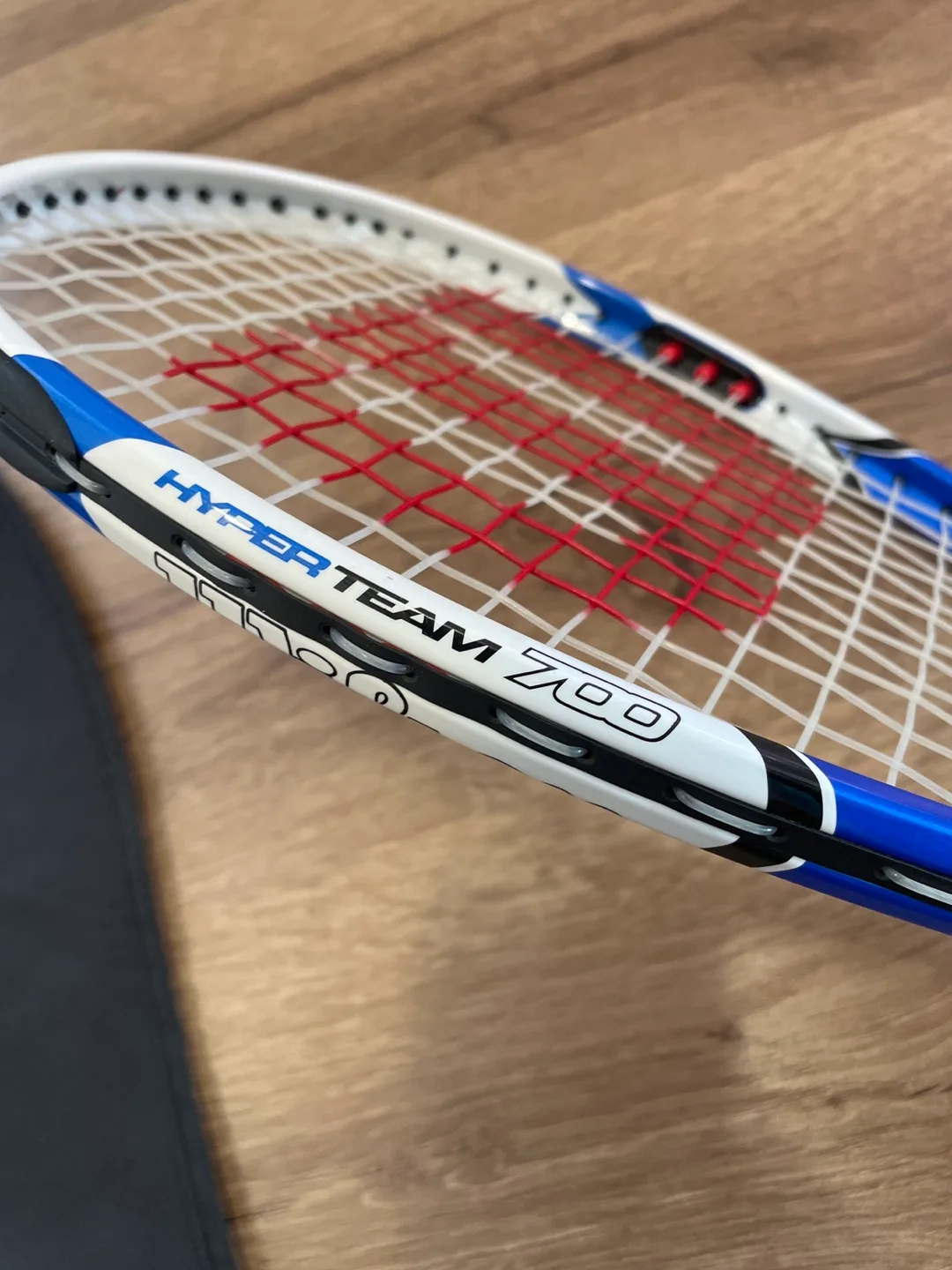 Wilson Hyper Team 700 Squash Racquet image indicator(4)