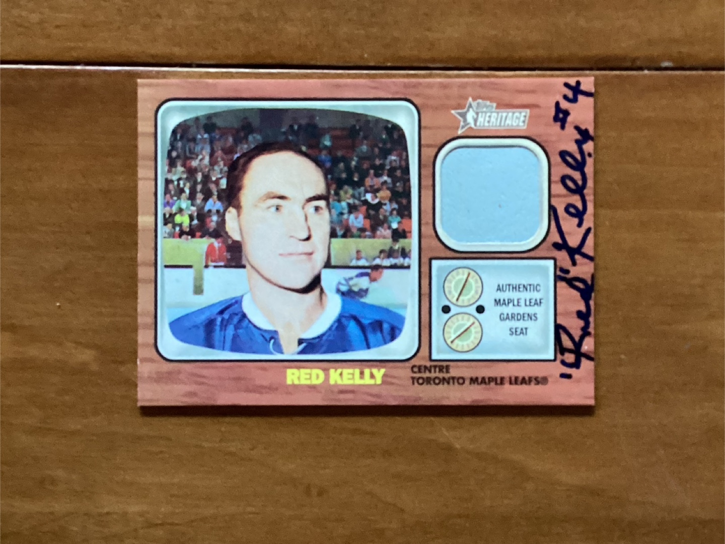 2001-02 Autographed TOPPS HERITAGE NHL RED KELLY Card # 79 !