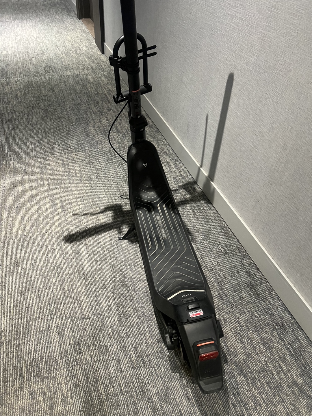 NIU Electric Scooter KQI 3 Pro black - photo 3
