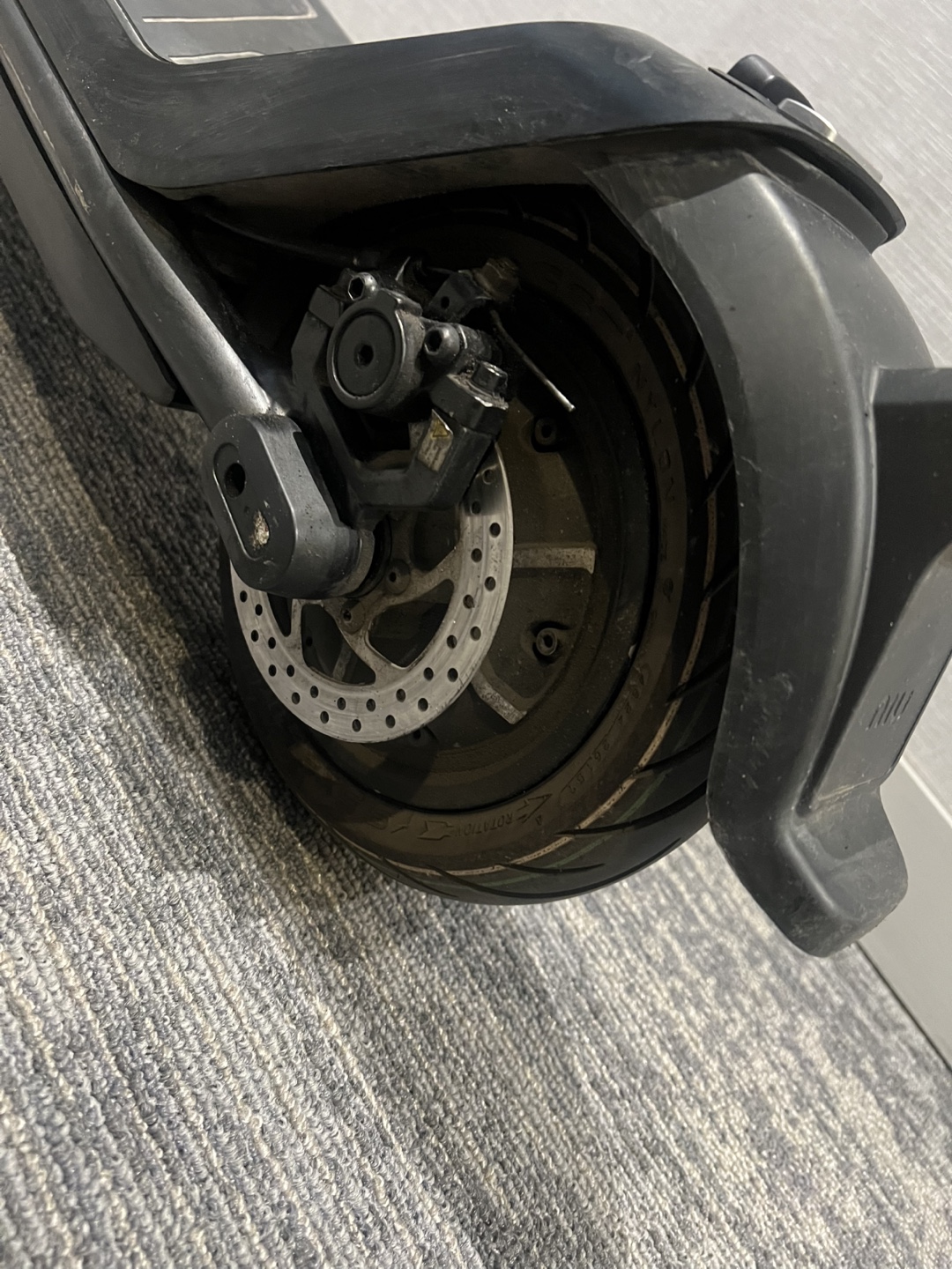 NIU Electric Scooter KQI 3 Pro black - photo 4