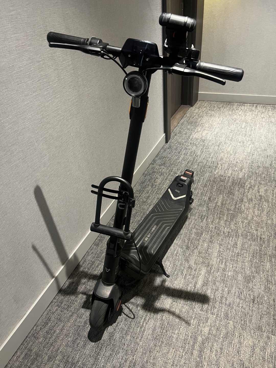 NIU Electric Scooter KQI 3 Pro black