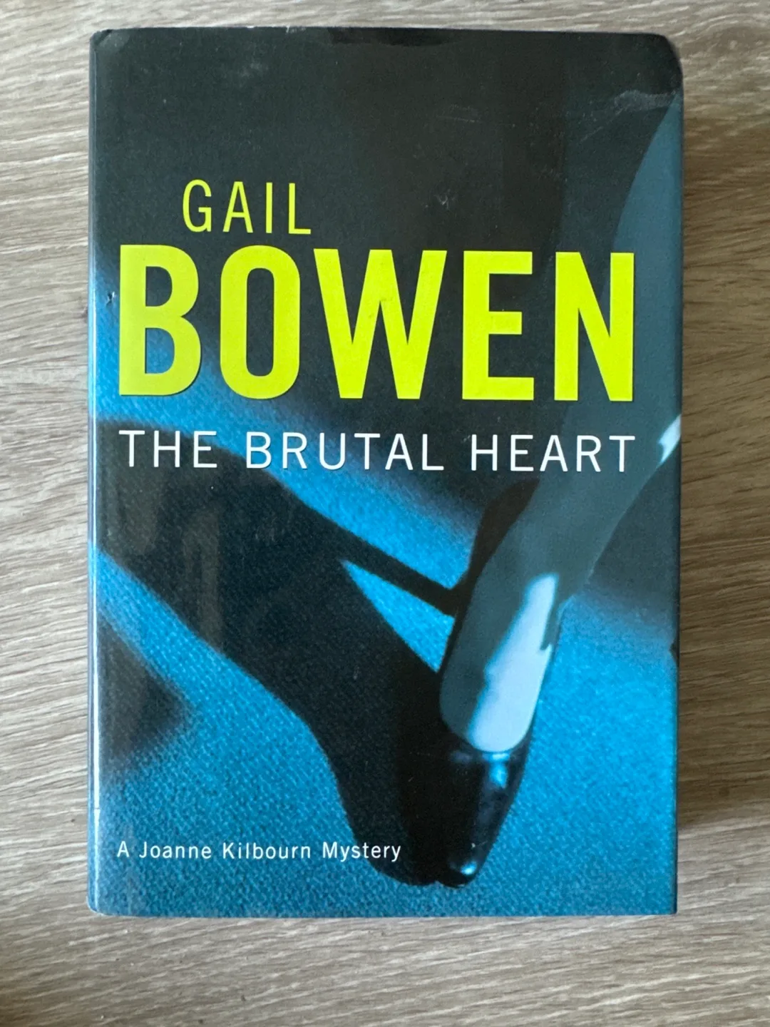 The Brutal Heart by Gail Bowen thumbnail