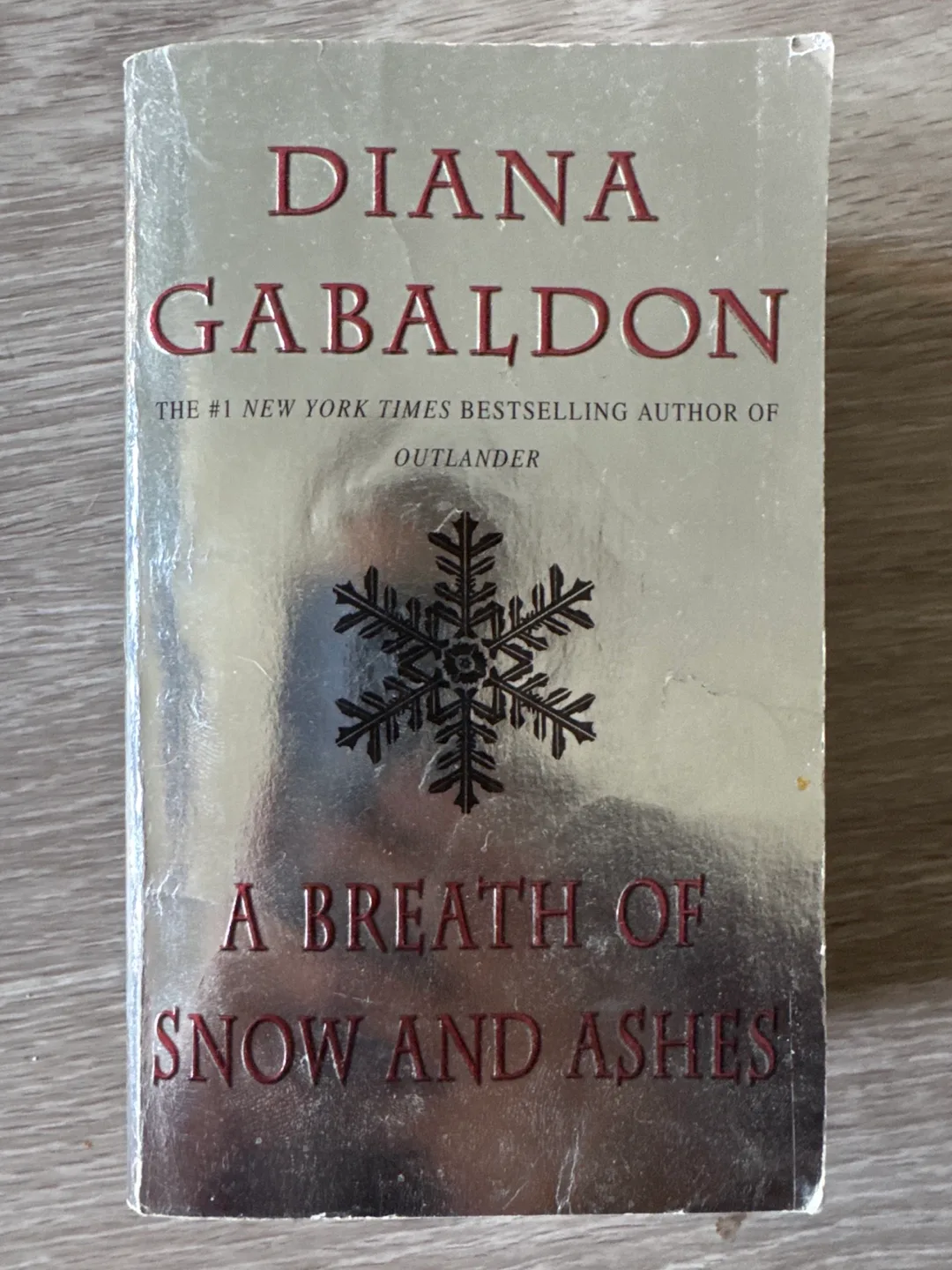 A Breath of Snow and Ashes by Diana Gabaldon thumbnail