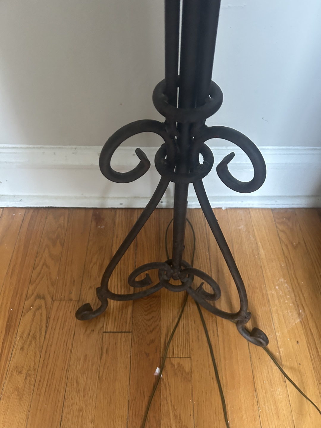 Vintage Wrought Iron Floor Lamp - photo 4