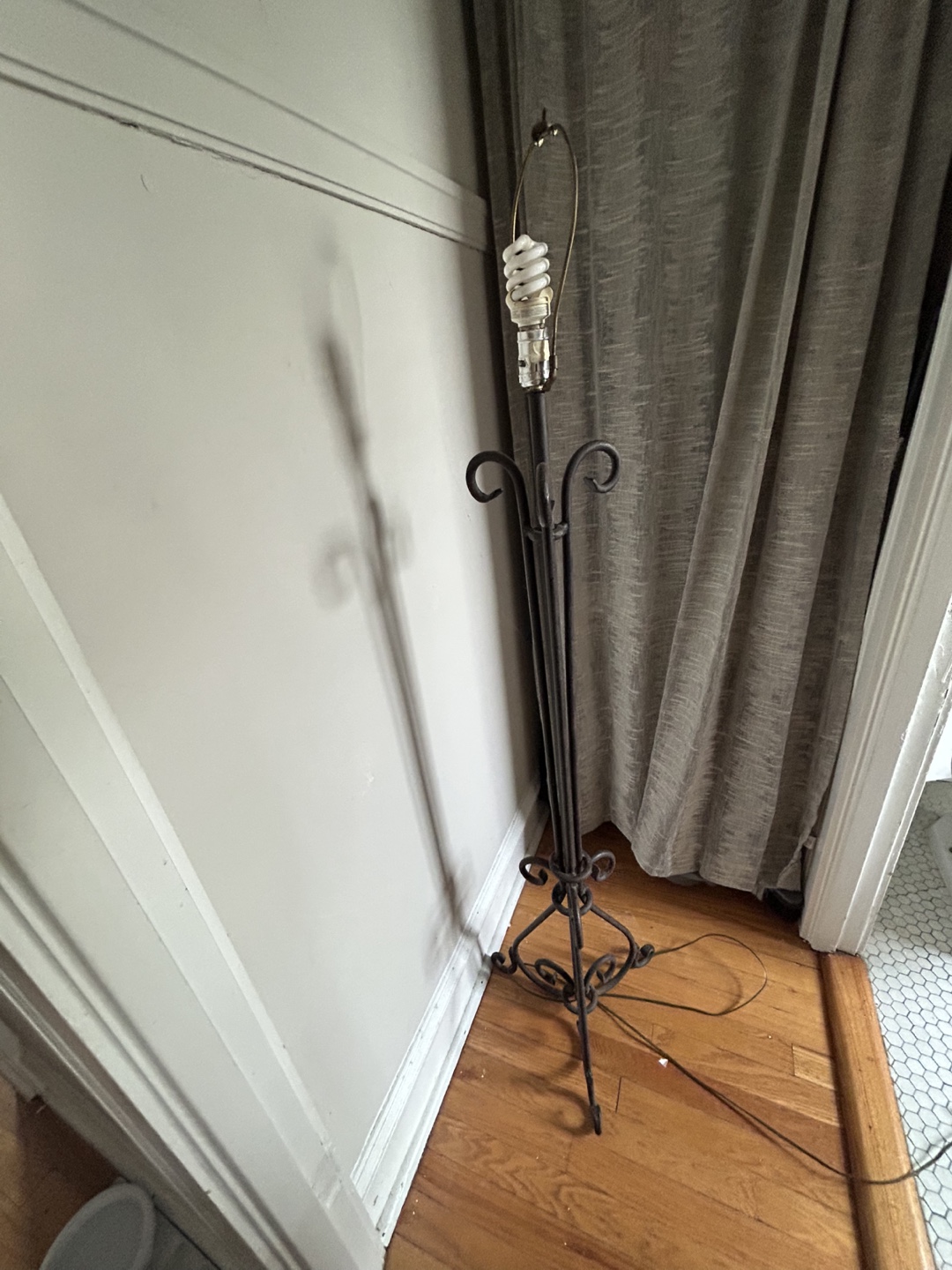 Vintage Wrought Iron Floor Lamp - photo 3