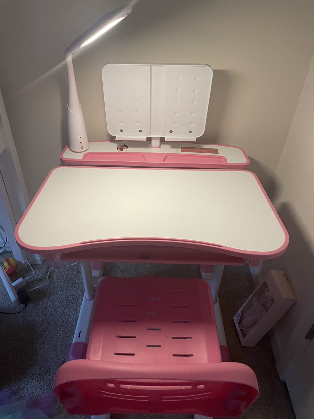 Pink Adjustable Kids Desk and Chair Set - photo 2