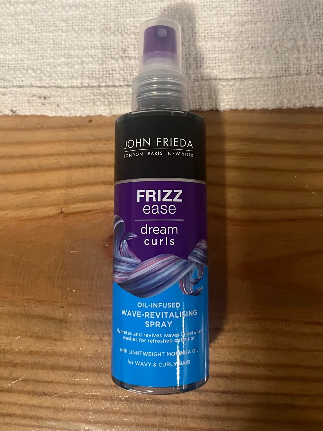 John Frieda Frizz Ease Dream Curls Spray thumbnail