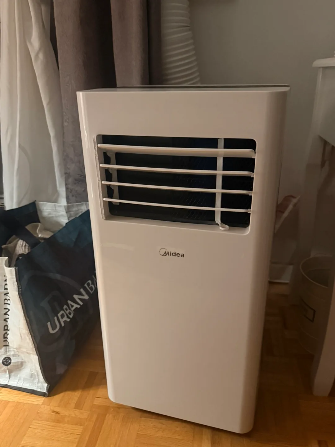Midea Portable Air Conditioner thumbnail