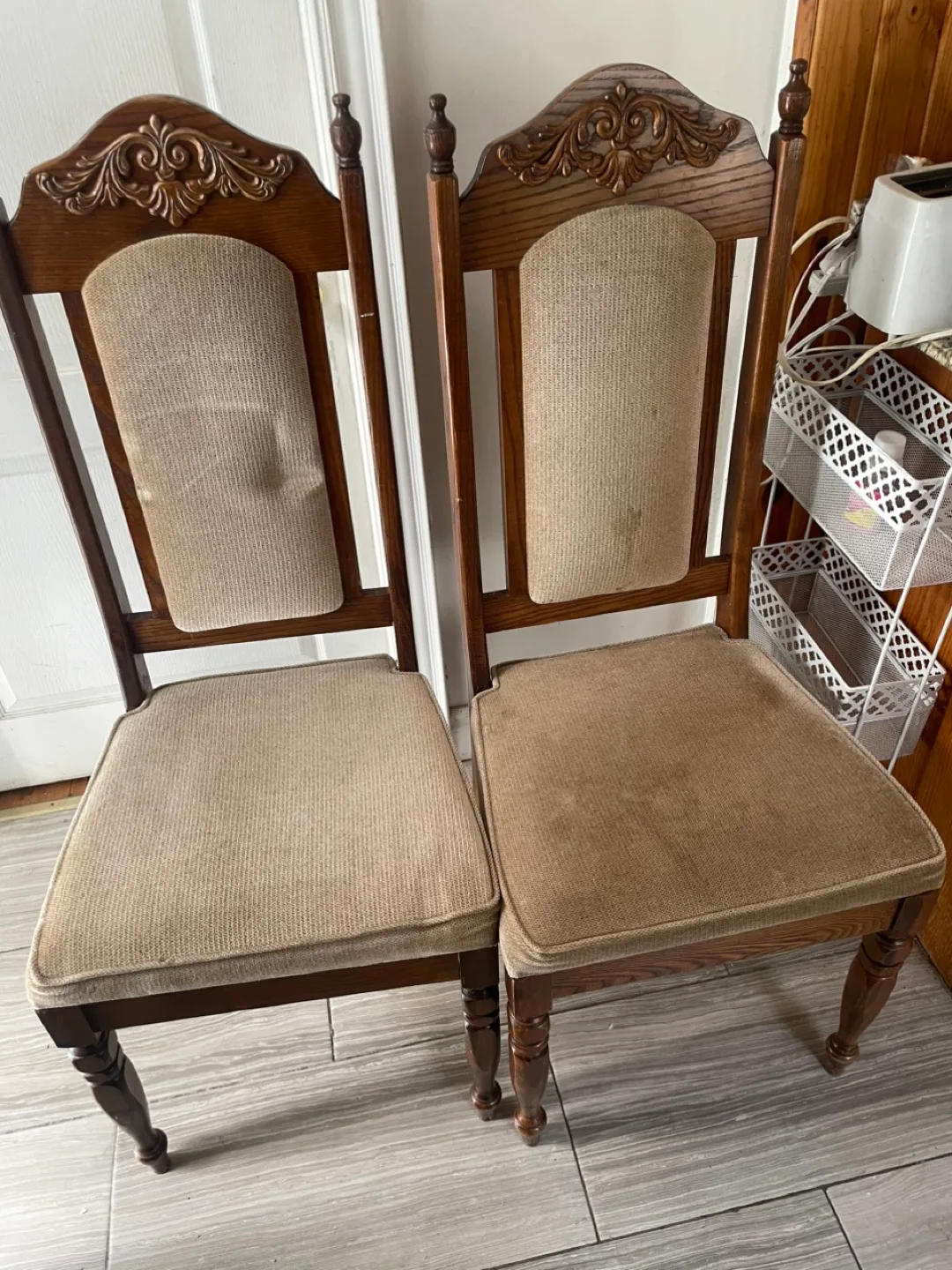 Free chairs thumbnail