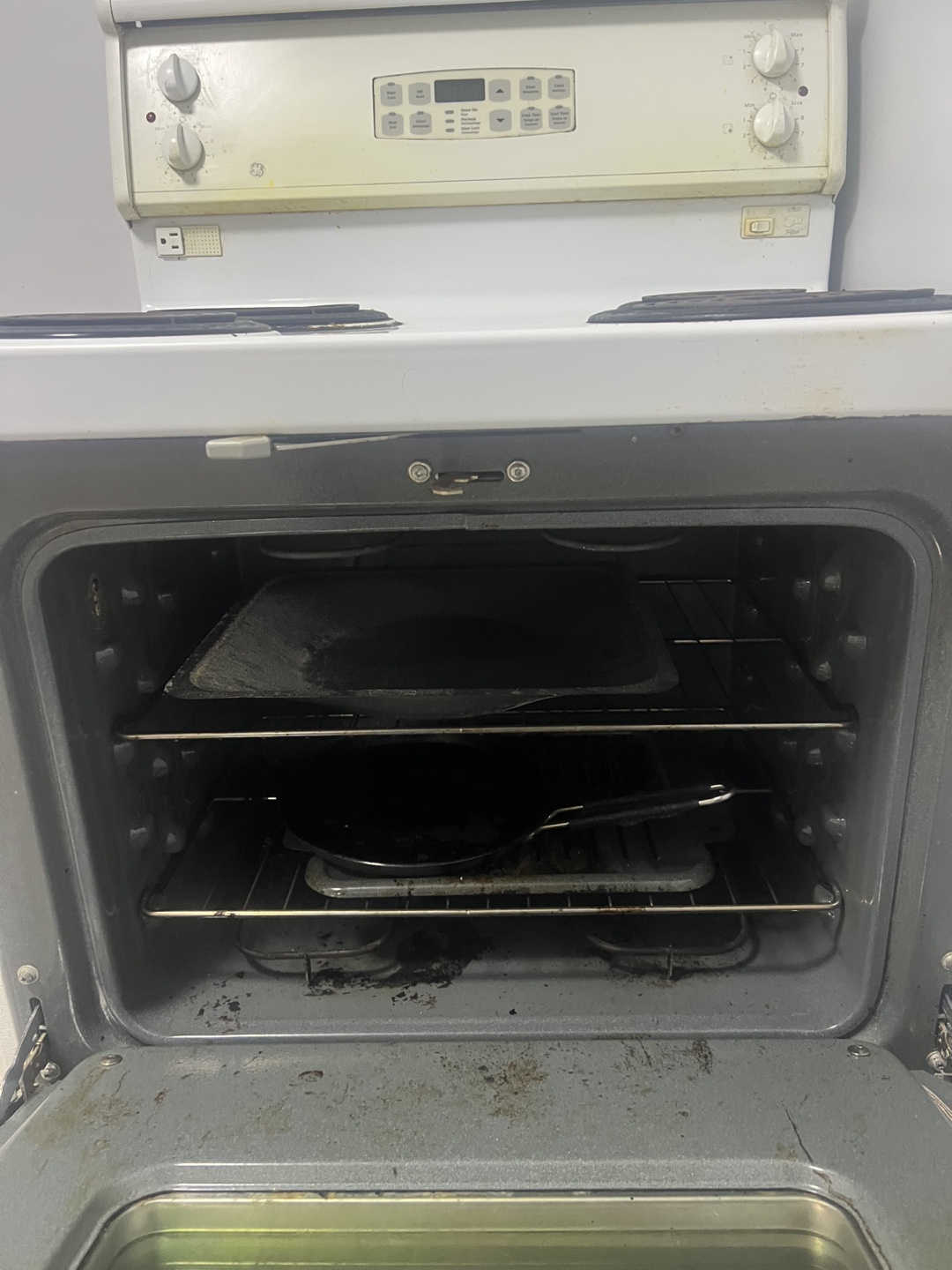 GE Electric Range Stove - photo 5